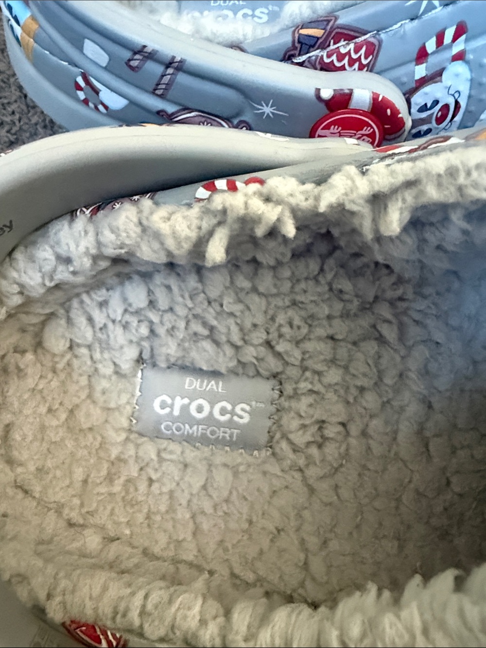 Crocs Disney Sherpa-Lined Clogs, Christmas-themed, women’s size 8 NEW - Picture 2 of 11